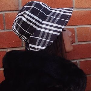 Burberry Black Nova Check Cotton Bucket Hat
